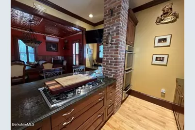 32 Summer St, Adams, MA 01220 - Photo 12