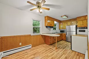 16 Wealthy Ave, Pittsfield, MA 01201 - Photo 8