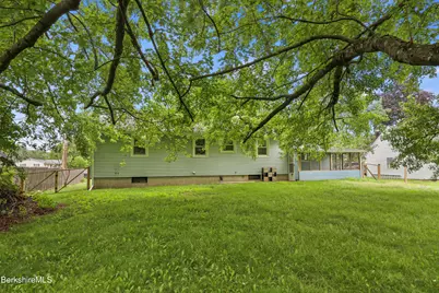 16 Wealthy Ave, Pittsfield, MA 01201 - Photo 26