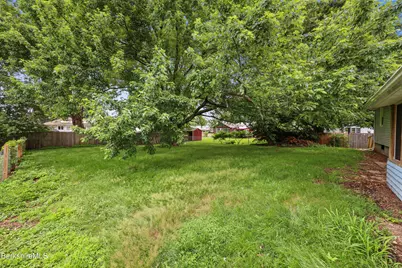 16 Wealthy Ave, Pittsfield, MA 01201 - Photo 28