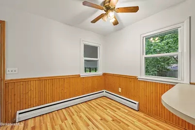 16 Wealthy Ave, Pittsfield, MA 01201 - Photo 10