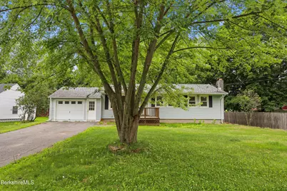 16 Wealthy Ave, Pittsfield, MA 01201 - Photo 2