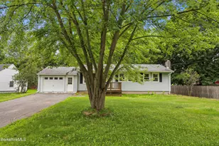 16 Wealthy Ave, Pittsfield, MA 01201 - Photo 2