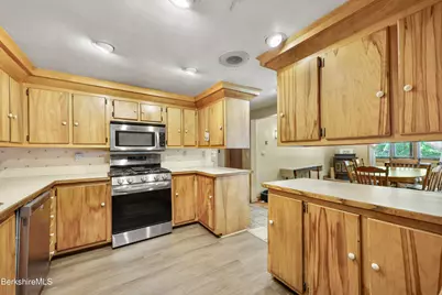15 Silver St, Lee, MA 01238 - Photo 20