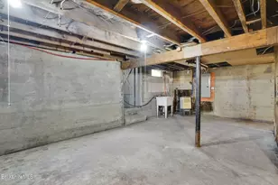 22 Wealthy Ave, Pittsfield, MA 01201 - Photo 34