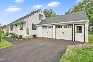 22 Wealthy Ave, Pittsfield, MA 01201 - Photo 38