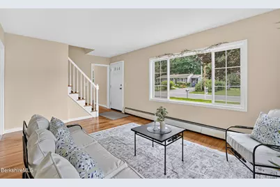 22 Wealthy Ave, Pittsfield, MA 01201 - Photo 16