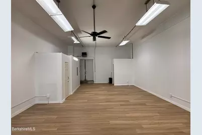 324 North St, Pittsfield, MA 01201 - Photo 2