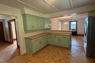 47 Beacon St, North Adams, MA 01247 - Photo 10