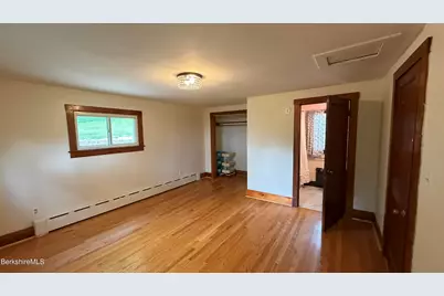 47 Beacon St, North Adams, MA 01247 - Photo 12