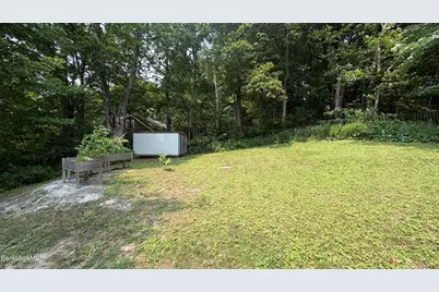 47 Beacon St, North Adams, MA 01247 - Photo 4