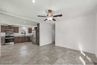 395 Cheshire Rd #104, Pittsfield, MA 01201 - Photo 12