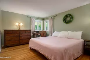 24 Rockland Dr, Pittsfield, MA 01201 - Photo 16