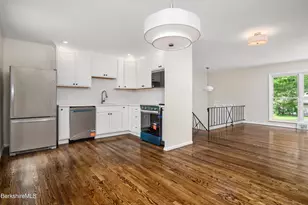 142 Franklin St, North Adams, MA 01247 - Photo 12