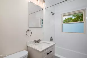 142 Franklin St, North Adams, MA 01247 - Photo 22