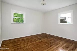 142 Franklin St, North Adams, MA 01247 - Photo 16