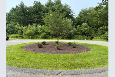 39 Old Farm Ln, Pittsfield, MA 01201 - Photo 1