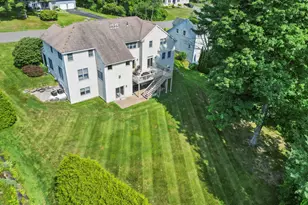 35 Meadow Ridge Dr, Pittsfield, MA 01201 - Photo 54