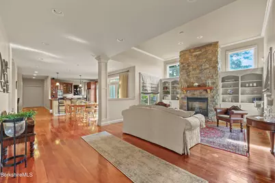 35 Meadow Ridge Dr, Pittsfield, MA 01201 - Photo 10