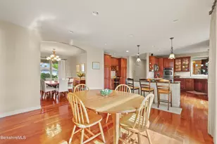 35 Meadow Ridge Dr, Pittsfield, MA 01201 - Photo 24