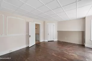 7 Lincoln St, Pittsfield, MA 01201 - Photo 10