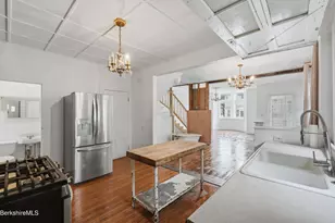 7 Lincoln St, Pittsfield, MA 01201 - Photo 6