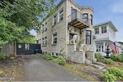 7 Lincoln St, Pittsfield, MA 01201 - Photo 2