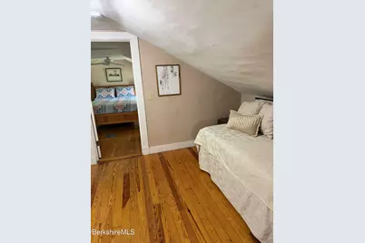 33 Hancock Rd, Williamstown, MA 01267 - Photo 4