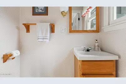 30 Lexington Pkwy, Pittsfield, MA 01201 - Photo 32
