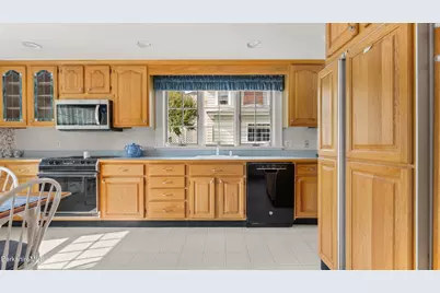 30 Lexington Pkwy, Pittsfield, MA 01201 - Photo 4