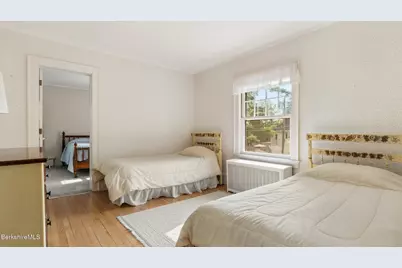 30 Lexington Pkwy, Pittsfield, MA 01201 - Photo 20