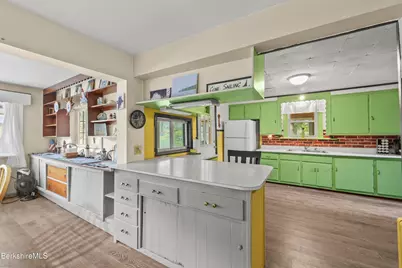 8 Baker St, Lanesborough, MA 01237 - Photo 14