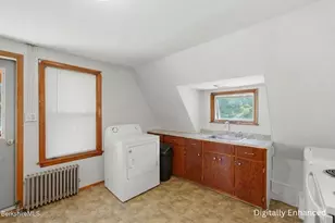 11 Burnham St, North Adams, MA 01247 - Photo 4