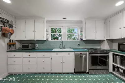 4 Water St, Adams, MA 01220 - Photo 18