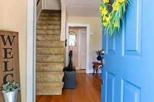 38 Connecticut Ave, Pittsfield, MA 01201 - Photo 2
