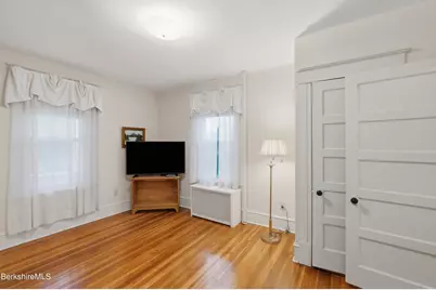 1228 East St, Pittsfield, MA 01201 - Photo 8