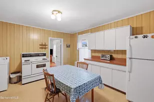 1228 East St, Pittsfield, MA 01201 - Photo 10