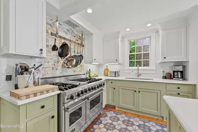 290 Great Barrington Rd, West Stockbridge, MA 01266 - Photo 8