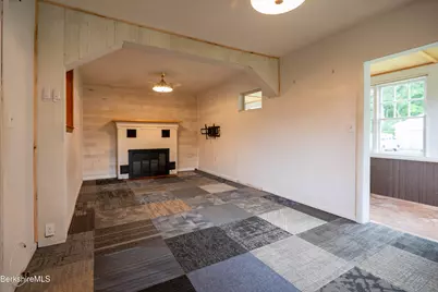 61 Sheffield St, Pittsfield, MA 01201 - Photo 16