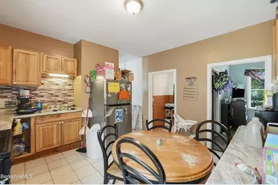 158-160 Linden St, Pittsfield, MA 01201 - Photo 32