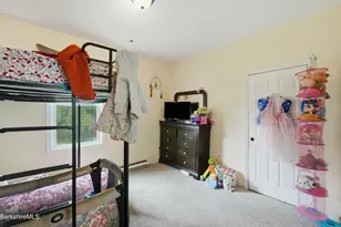 158-160 Linden St, Pittsfield, MA 01201 - Photo 48