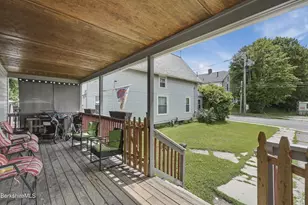 158-160 Linden St, Pittsfield, MA 01201 - Photo 6