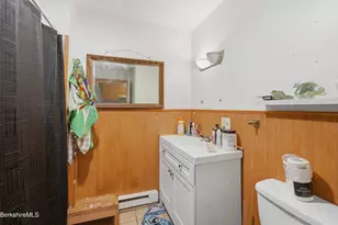 158-160 Linden St, Pittsfield, MA 01201 - Photo 50