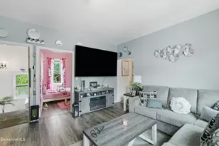 158-160 Linden St, Pittsfield, MA 01201 - Photo 16