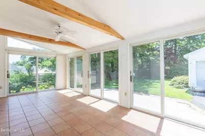 85 Somerset Ave, Pittsfield, MA 01201 - Photo 4