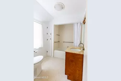 85 Somerset Ave, Pittsfield, MA 01201 - Photo 12