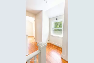 85 Somerset Ave, Pittsfield, MA 01201 - Photo 10
