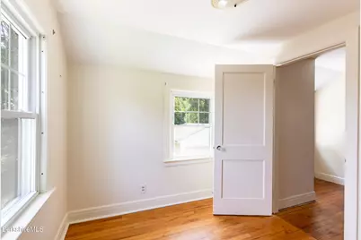 85 Somerset Ave, Pittsfield, MA 01201 - Photo 8