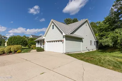 6 Kara Dr, Pittsfield, MA 01201 - Photo 8