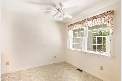 6 Kara Dr, Pittsfield, MA 01201 - Photo 16